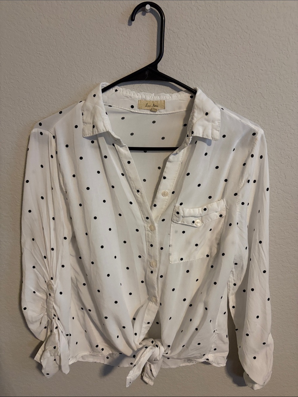 Love Notes White Button-Down Polka Dot Tie-Hem Shirt